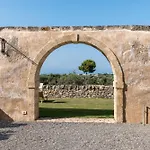 Masseria Torrelonga 팜스테이 *